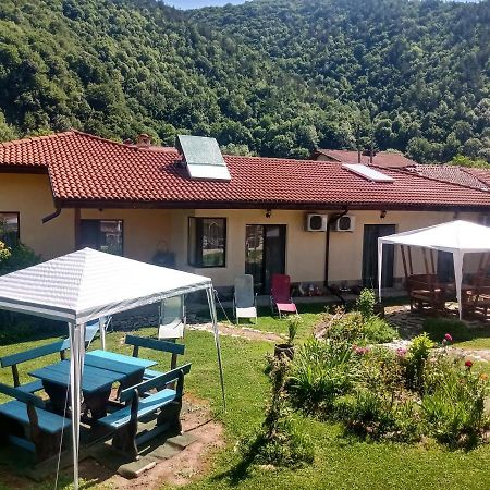 Готель КръчмЪ При Байката Рибариця Екстер'єр фото